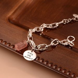 Enjoy the moment bracelet
